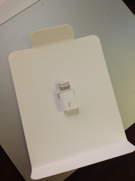 iPhone 5で使えるLightning to Micro USBアダプターを購入 image 3