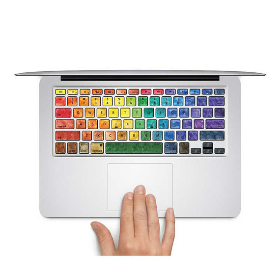 Pinterestやってれば芸能人と友達になれるかもと聞いてPin itしてたら、EtsyでMacBook Airのキーボードシールを買ってた image 3