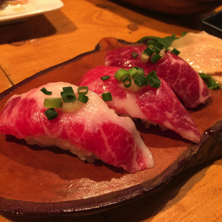 馬肉3貫にぎりがうまい。下北沢のゆう馬で馬肉三昧 image 12
